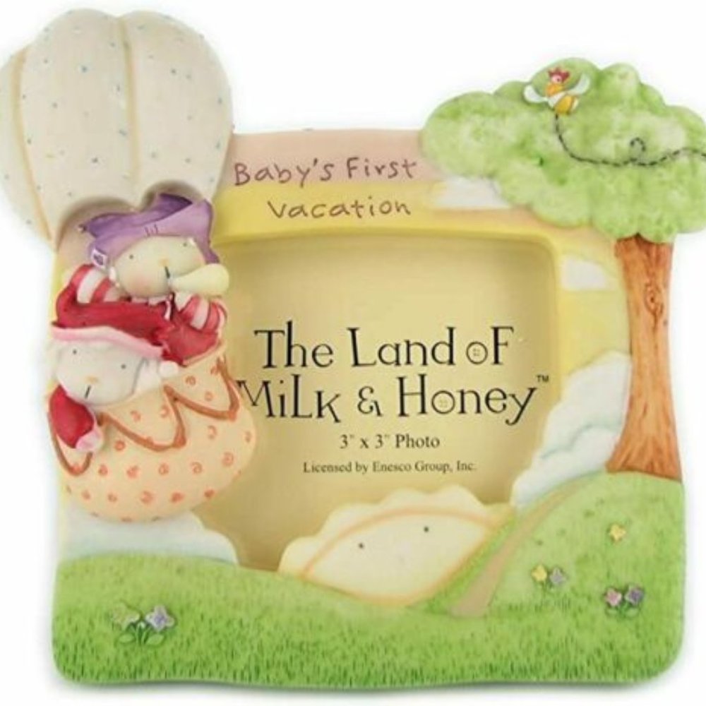 NWT Enesco Baby's First Vacation Photo Frame